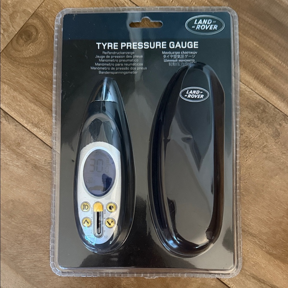 Black Tyre Pressure Gauge - Land Rover